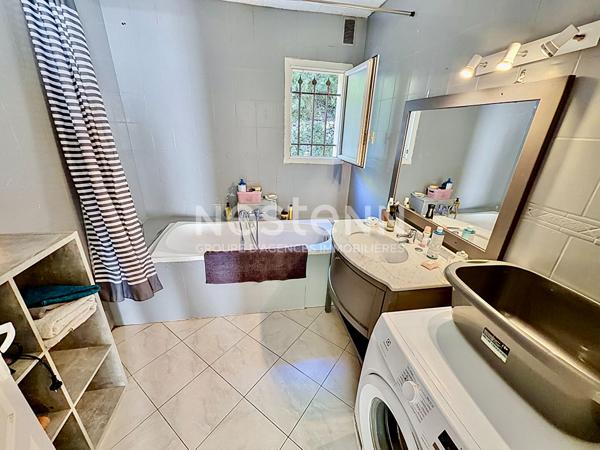 Fond d'impasse jolie maison, piscine, calme à Peymeinade 6 pièces 117.7 m2