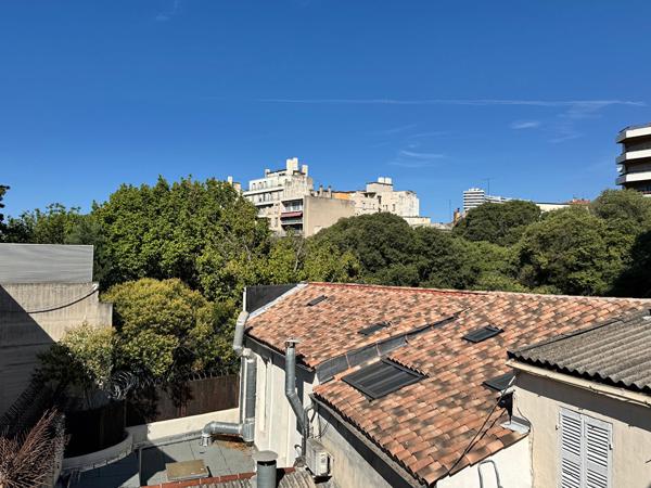 Appartement  T4 pièce(s) 74m2² Env- Avenue de Mazargues Prado - Dernier étage