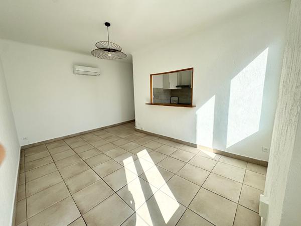 Appartement  T4 pièce(s) 74m2² Env- Avenue de Mazargues Prado - Dernier étage