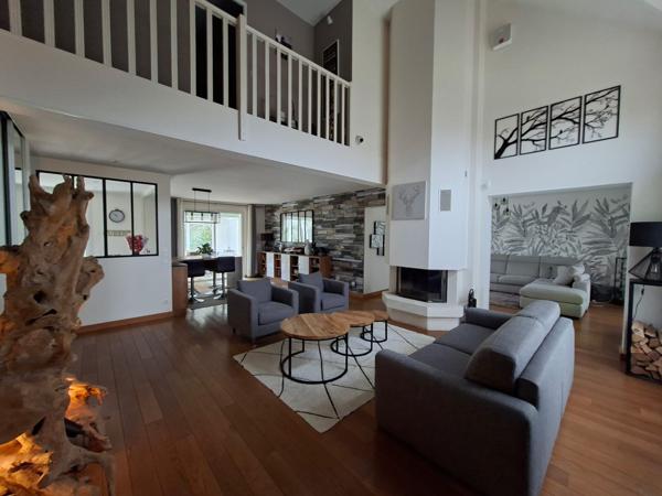 Maison d’architecte 6 pièces – 4 chambres