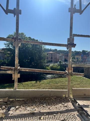 Bédarieux (34600) Maison de village en cours de rénovation 79 m2 et sa cave de 35 m2 face à l'Orb