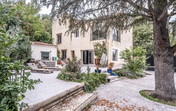 Vente Maison maison T4/5/terrain 956 m² Allauch   