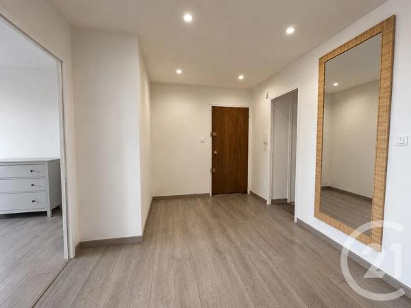 Appartement T3 à vendre  3 pièces - 67 m 2   ST ETIENNE  - 42
