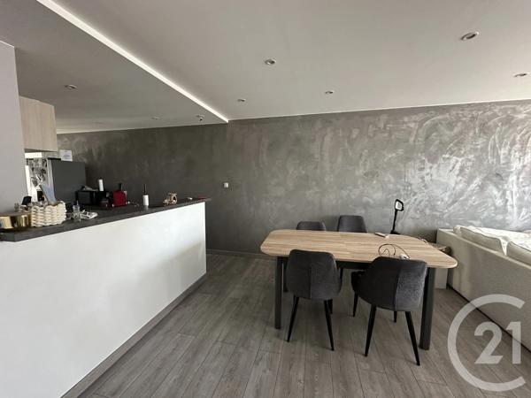 Appartement T3 à vendre  3 pièces - 67 m 2   ST ETIENNE  - 42