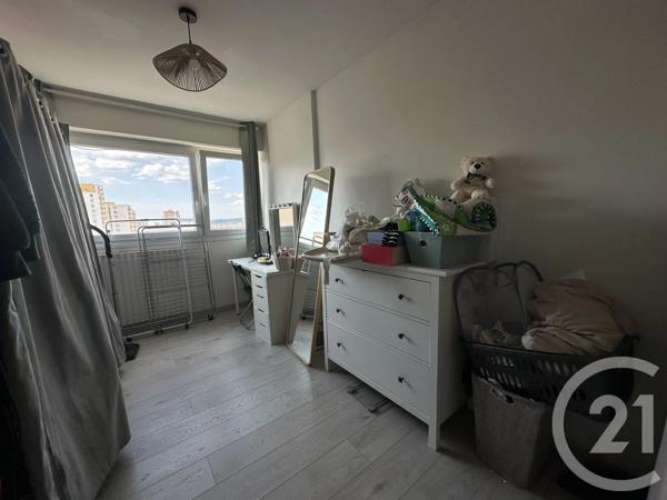 Appartement T3 à vendre  3 pièces - 67 m 2   ST ETIENNE  - 42