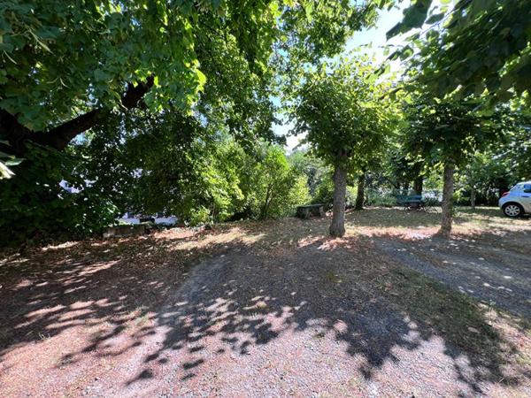 Appartement de 105 m²  avec parking et  DPE A