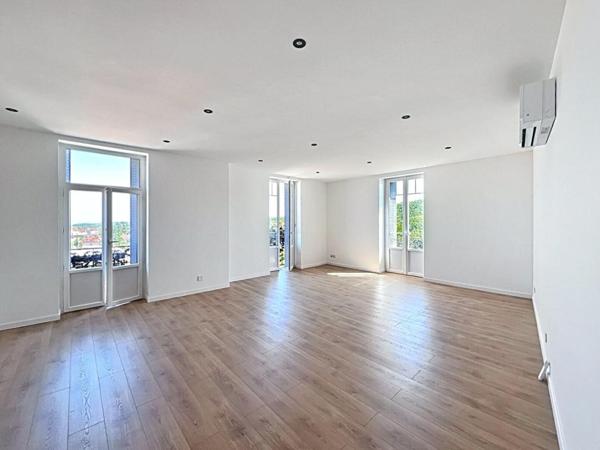 Appartement de 105 m²  avec parking et  DPE A