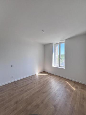 Appartement de 105 m²  avec parking et  DPE A