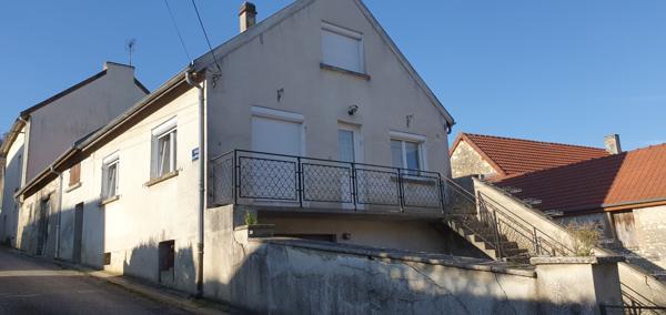 Cuisles (51700) MAISON AVEC COUR
