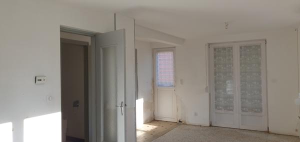 Cuisles (51700) MAISON AVEC COUR