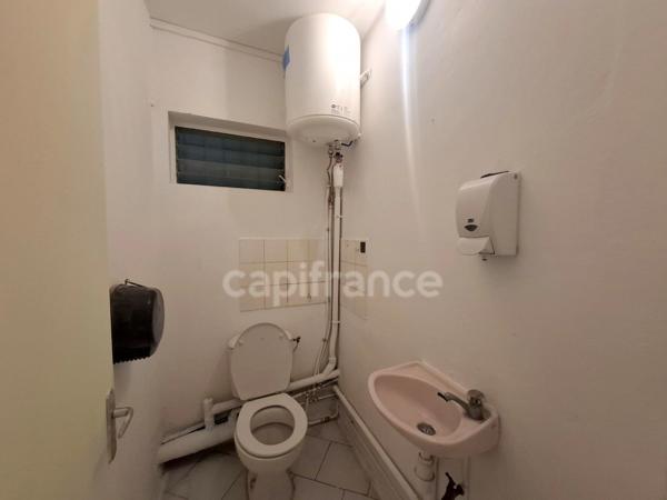 A LOUER – Local professionnel de 81 m² – Centre-ville de Fort-de-France