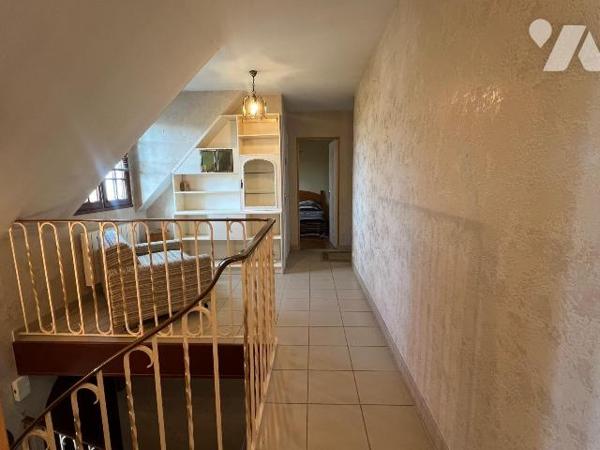 A VENDRE - MESQUER PROCHE CENTRE ET PLAGES - MAISON FAMILIALE T6
Proche du Centre de Mesquer, ...