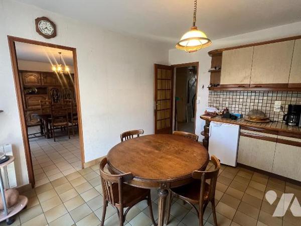 A VENDRE - MESQUER PROCHE CENTRE ET PLAGES - MAISON FAMILIALE T6
Proche du Centre de Mesquer, ...