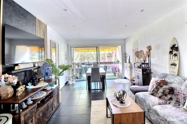 Appartement T4 à vendre  4 pièces - 76 m2 FREJUS - 83