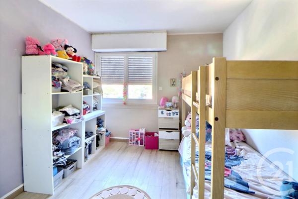 Appartement T4 à vendre  4 pièces - 76 m2 FREJUS - 83