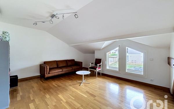 Maison à vendre    8 pièces • 254 m2 Ambilly