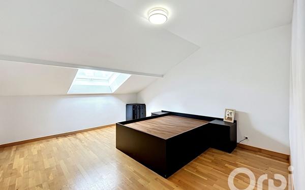 Maison à vendre    8 pièces • 254 m2 Ambilly