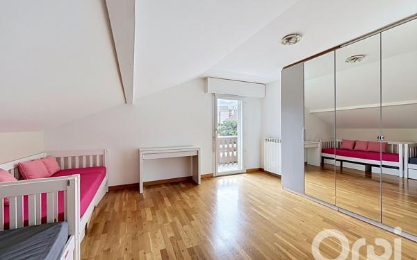 Maison à vendre    8 pièces • 254 m2 Ambilly