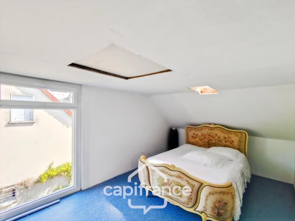 Dpt Sarthe (72), à vendre BESSE SUR BRAYE maison P6 de 94 m² - Terrain de 524,00 m²