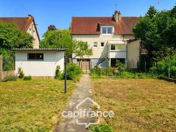 Dpt Sarthe (72), à vendre BESSE SUR BRAYE maison P6 de 94 m² - Terrain de 524,00 m²