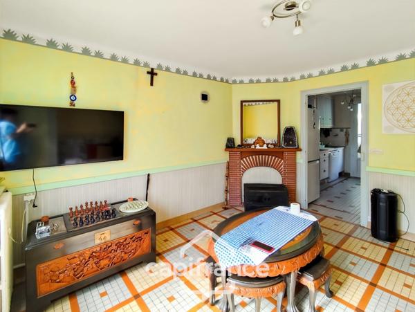 Dpt Sarthe (72), à vendre BESSE SUR BRAYE maison P6 de 94 m² - Terrain de 524,00 m²