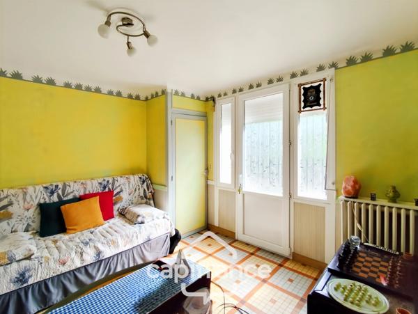 Dpt Sarthe (72), à vendre BESSE SUR BRAYE maison P6 de 94 m² - Terrain de 524,00 m²