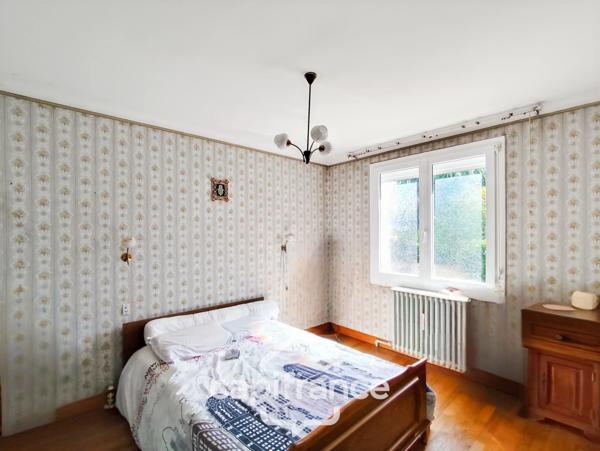 Dpt Sarthe (72), à vendre BESSE SUR BRAYE maison P6 de 94 m² - Terrain de 524,00 m²