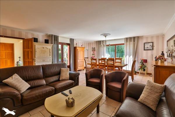 Maison à vendre |  Saint-Laurent-de-Cognac |  4 pièces | 189 m²