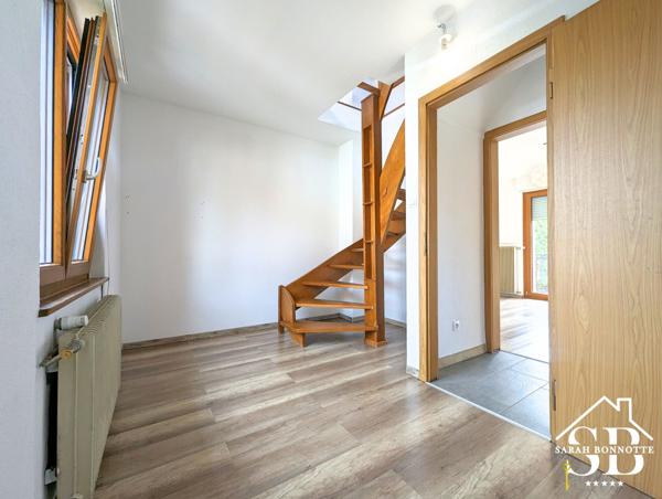 Huningue (68330) Maison mitoyenne (1 côté) très bien placée à Huningue, vue sur Rhin