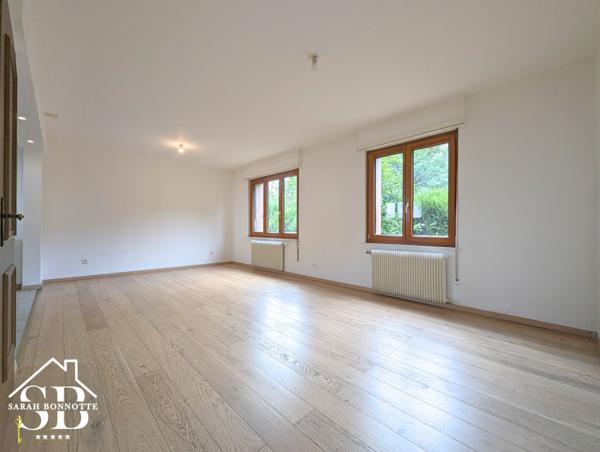 Huningue (68330) Maison mitoyenne (1 côté) très bien placée à Huningue, vue sur Rhin