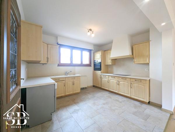 Huningue (68330) Maison mitoyenne (1 côté) très bien placée à Huningue, vue sur Rhin