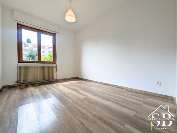 Huningue (68330) Maison mitoyenne (1 côté) très bien placée à Huningue, vue sur Rhin