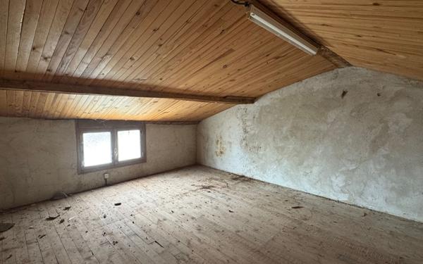 Maison à vendre    4 pièces • 110 m2 Mours-Saint-Eusèbe