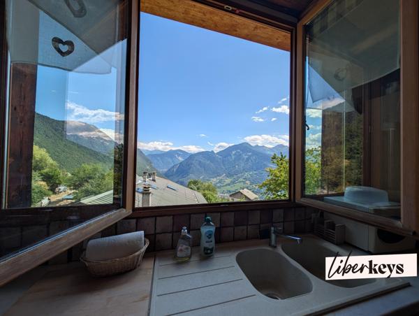Chalet d'exception avec appartement indépendant, espace bien-être et vue panoramique sur les sommets de la Lauzière et de Valmorel