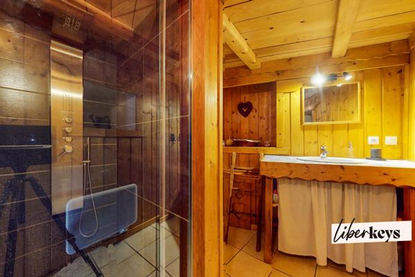 Chalet d'exception avec appartement indépendant, espace bien-être et vue panoramique sur les sommets de la Lauzière et de Valmorel