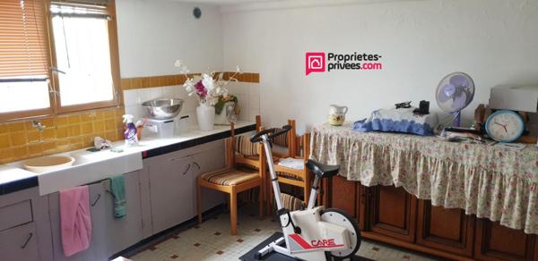 Pavillon 5 pièces - 3 chambres  - 105 m²  - sous sol total + garage extérieur - terrain 1070 m²