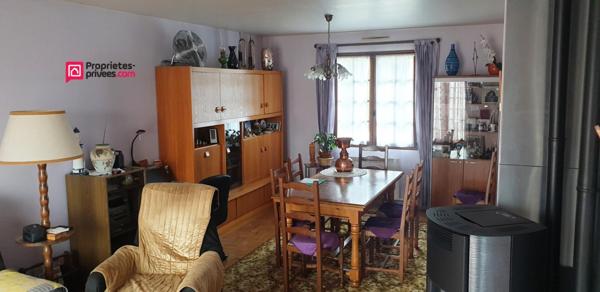 Pavillon 5 pièces - 3 chambres  - 105 m²  - sous sol total + garage extérieur - terrain 1070 m²