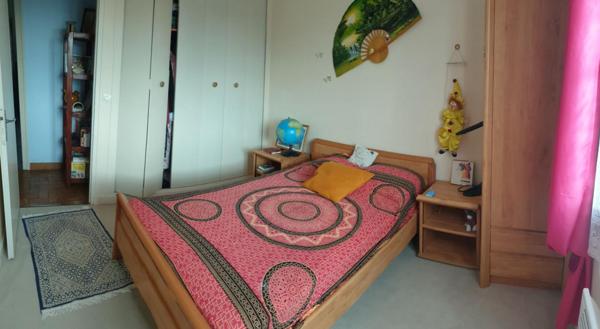 Pavillon 5 pièces - 3 chambres  - 105 m²  - sous sol total + garage extérieur - terrain 1070 m²