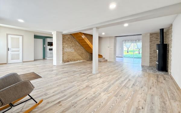 Maison à vendre    4 pièces • 116,76 m2 Bazoches-en-Dunois