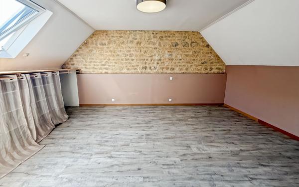 Maison à vendre    4 pièces • 116,76 m2 Bazoches-en-Dunois