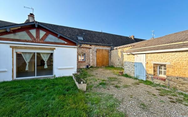 Maison à vendre    4 pièces • 116,76 m2 Bazoches-en-Dunois