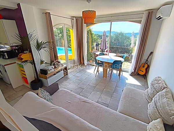 Maison de 225 m²