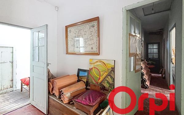 Maison à vendre    8 pièces •  Espira-de-l'Agly