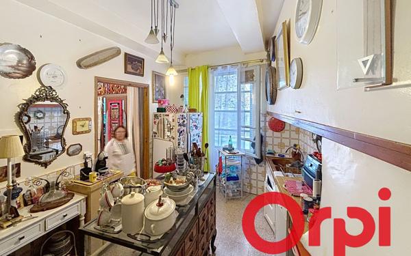 Maison à vendre    8 pièces •  Espira-de-l'Agly