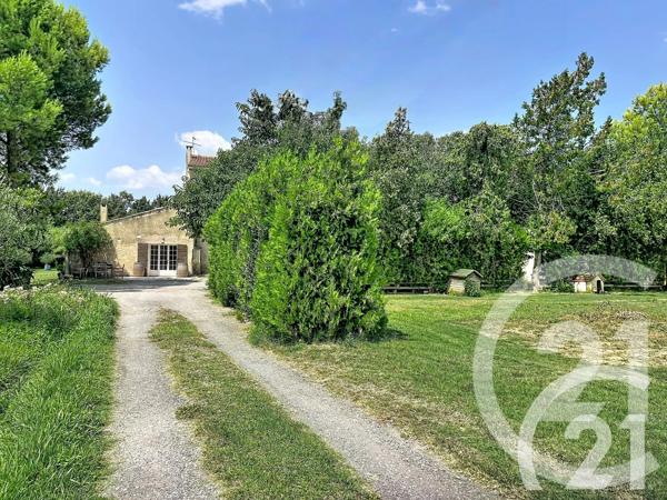 Maison à vendre  8 pièces - 238 m 2   CAVAILLON  - 84