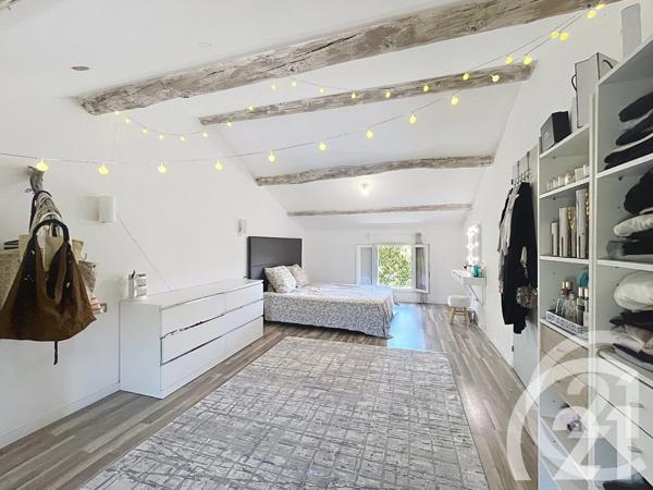 Maison à vendre  8 pièces - 238 m 2   CAVAILLON  - 84