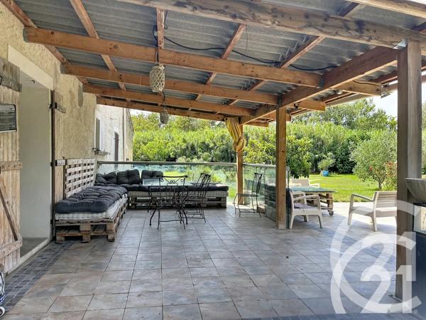 Maison à vendre  8 pièces - 238 m 2   CAVAILLON  - 84