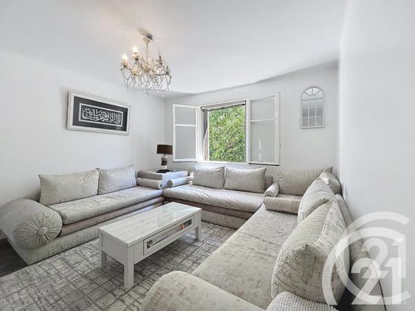 Maison à vendre  8 pièces - 238 m 2   CAVAILLON  - 84