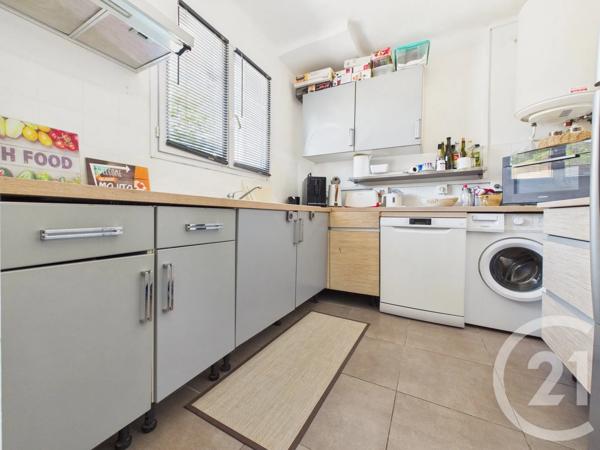 Maison à vendre  6 pièces - 150,50 m 2   LA VALETTE DU VAR  - 83