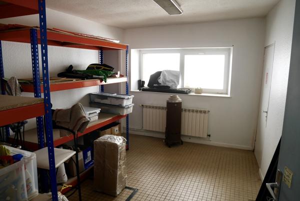 IMMEUBLE A USAGE DE BUREAUX OU AUTRES...